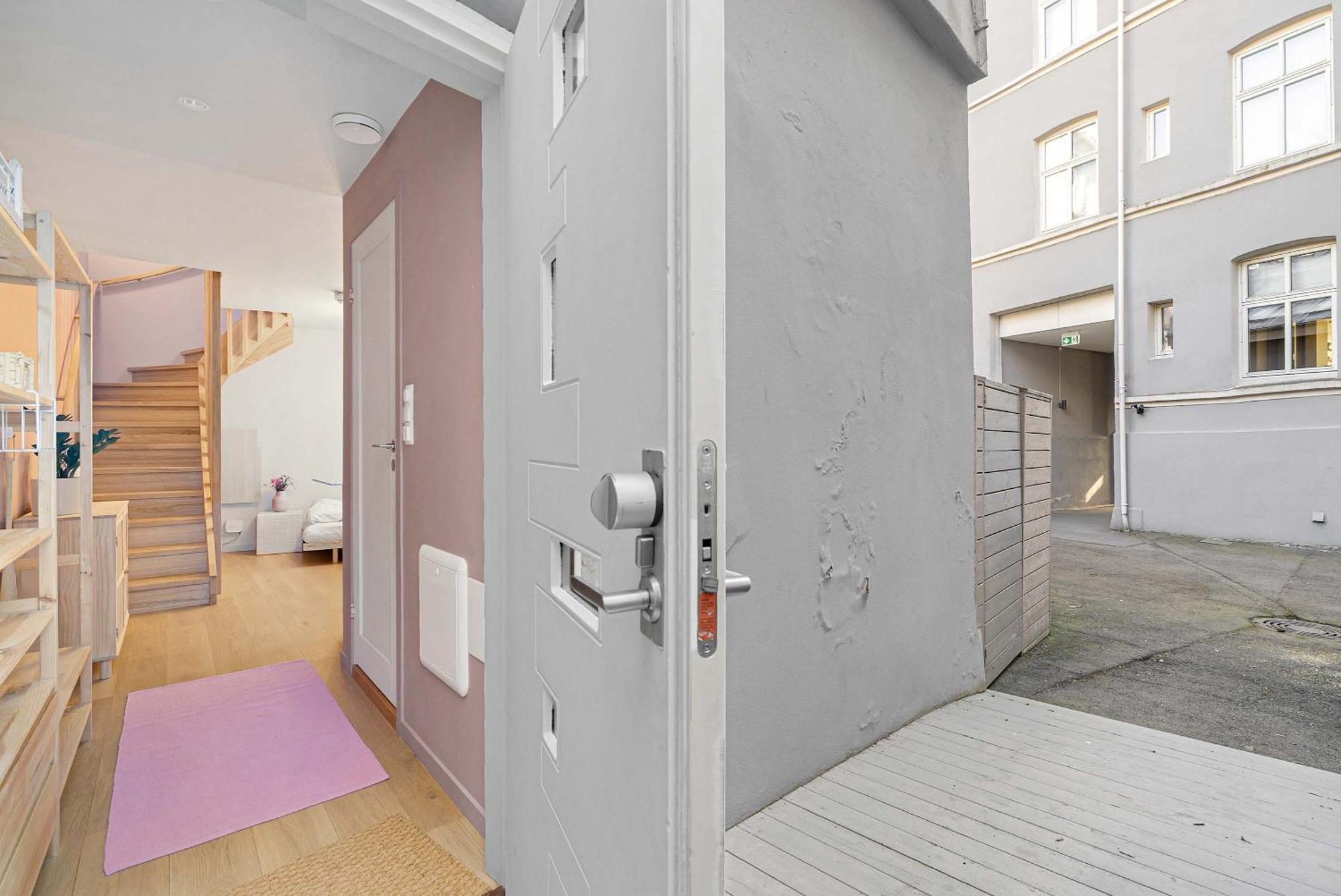 Dinbnb L 1 Min To Mathallen I Backyard I 24l7 Check-in Leilighet